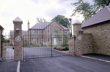 Perfect – The Legacy House